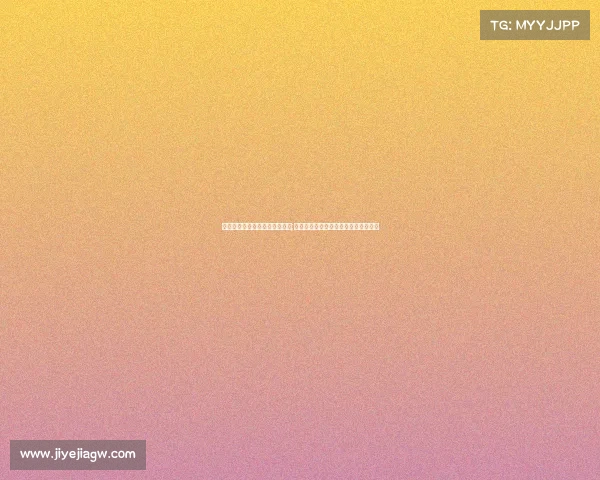 电子竞技比赛女主持人衣服掉了;《电竞女主播转身：聚光灯外的抉择》